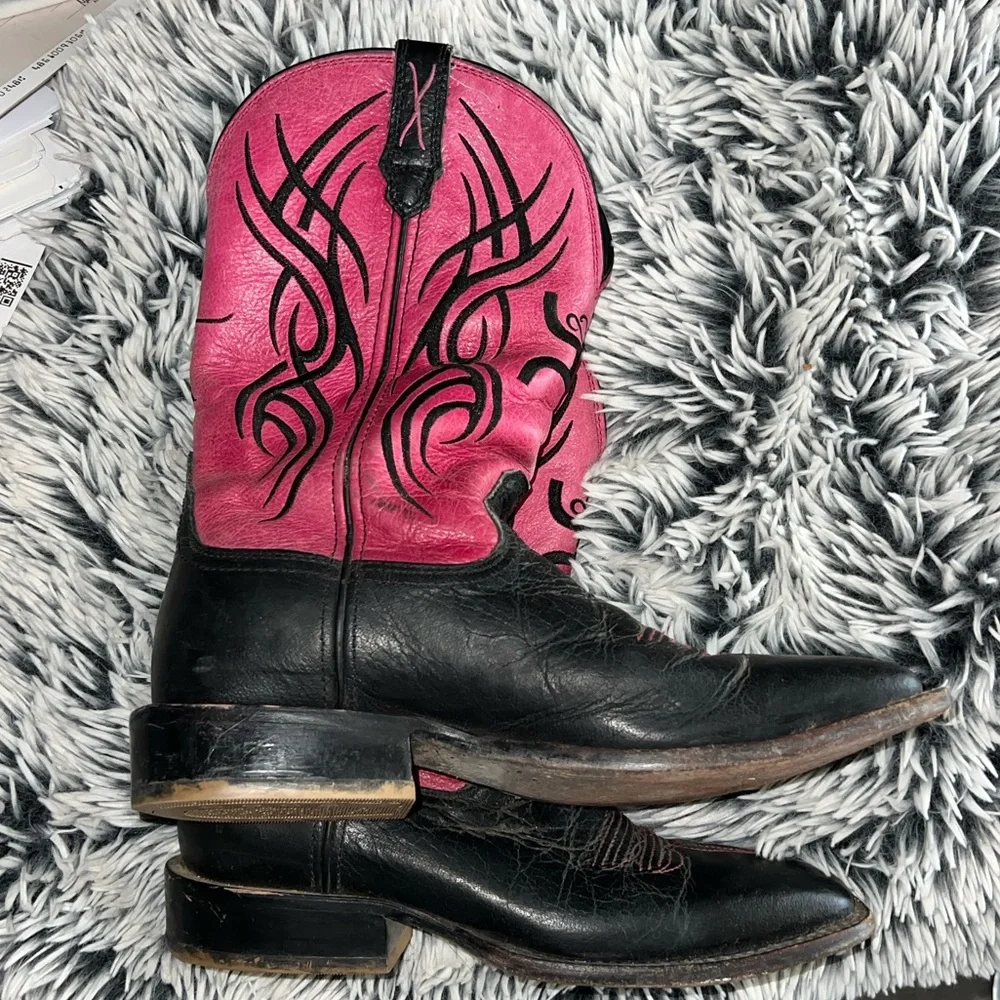 TWISTED X “WHY” pink & black men’s boots! - Picture 2 of 3